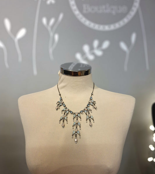 De Luxe NYA'DAM vintage opaline necklace