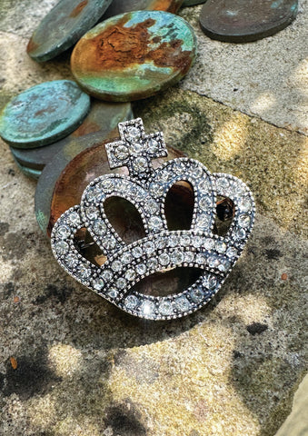 Crown crystal brooch
