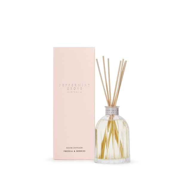 PEPPERMIBT GROVE BRAND DIFFUSER GIFT HOME SCENT FREESIA AND BERRIES